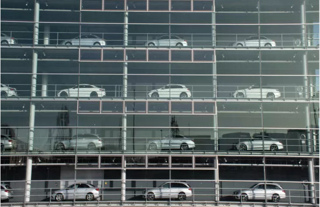 GÜNEY KORE’DEN MERCEDES’E CEZA!